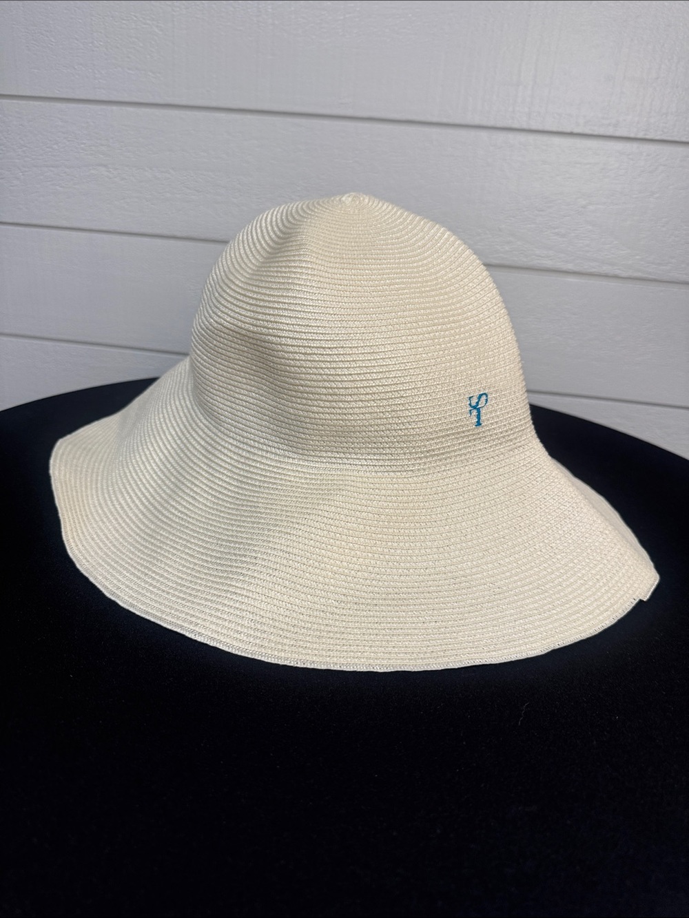 SATYA TWENA Wide-Brim Straw Sun Hat in Cream with Blue Accent